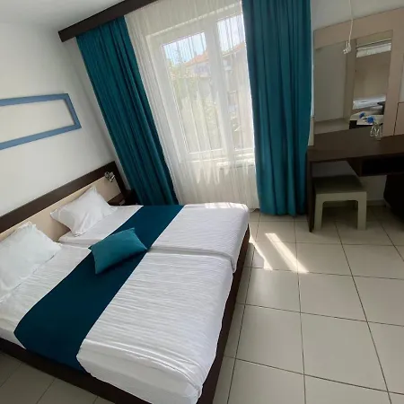 Lilia 2 Family 酒店