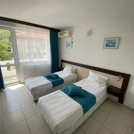 Szálloda Lilia 2 Family Primorszko