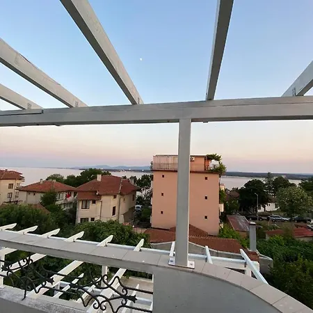 Lilia 2 Family 酒店