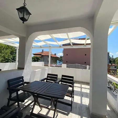 酒店 Lilia 2 Family