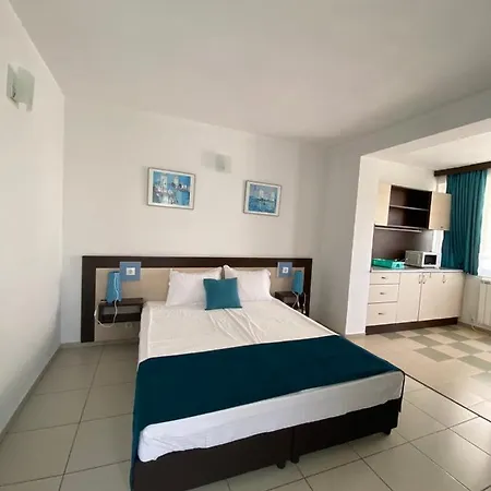 酒店 Lilia 2 Family 2*