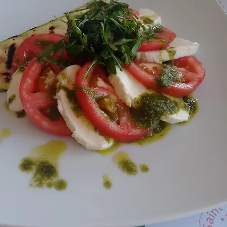 Lilia 2 Family Szálloda 2*