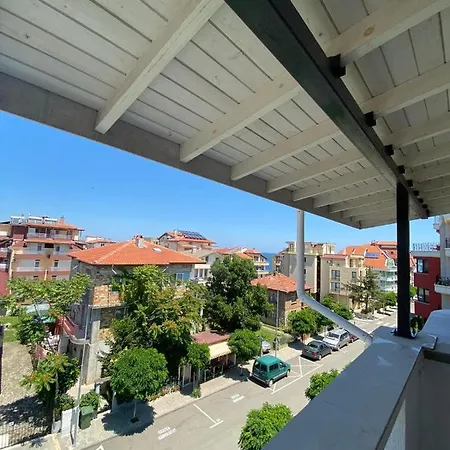 Хотел Lilia 2 Family Приморско