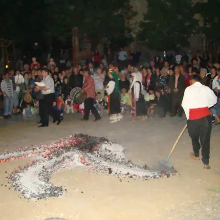 Хотел Lilia 2 Family