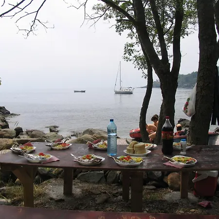 Lilia 2 Family Хотел 2*