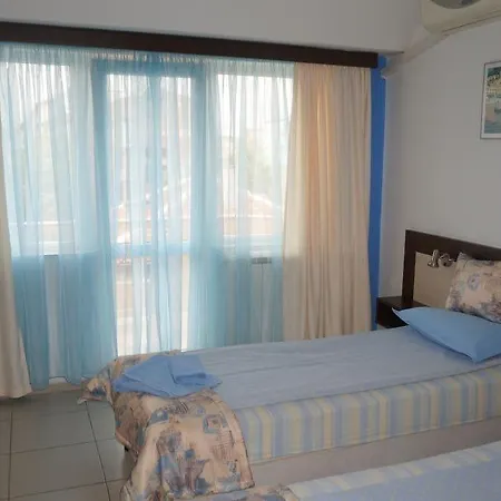 Lilia 2 Family Hotel 2* Primorsko
