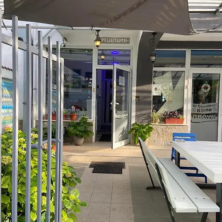 Lilia 2 Family Хотел