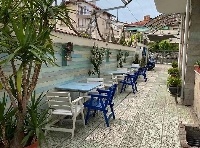 Lilia 2 Family Hotel Hotel 2*