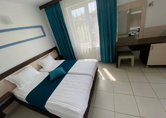 Lilia 2 Family Hotel Hotel