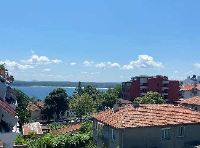 Lilia 2 Family Hotel 2*