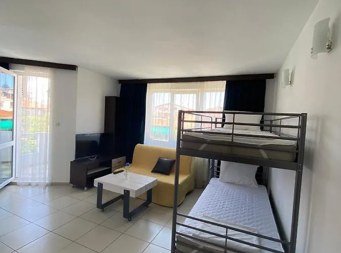 Lilia 2 Family Hotel Hotel