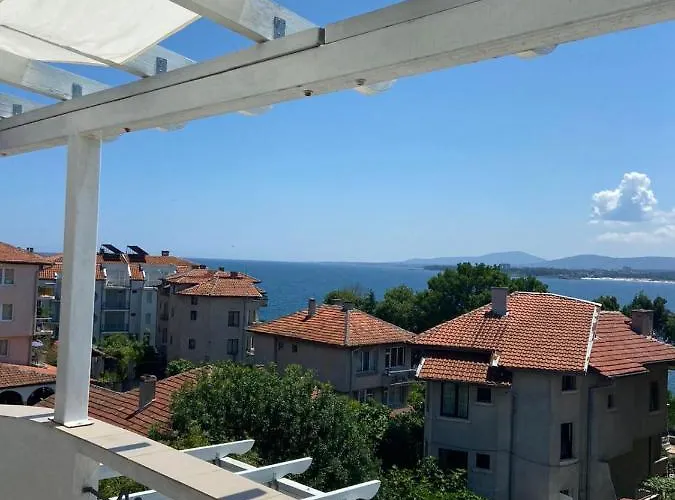 Lilia 2 Family Hotel