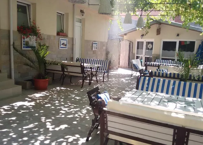 Lilia 2 Family Hotel