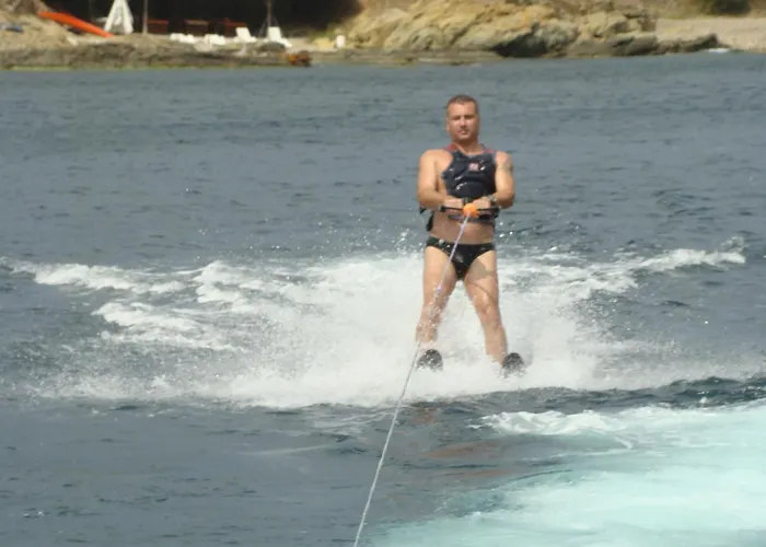 Lilia 2 Family Hotel