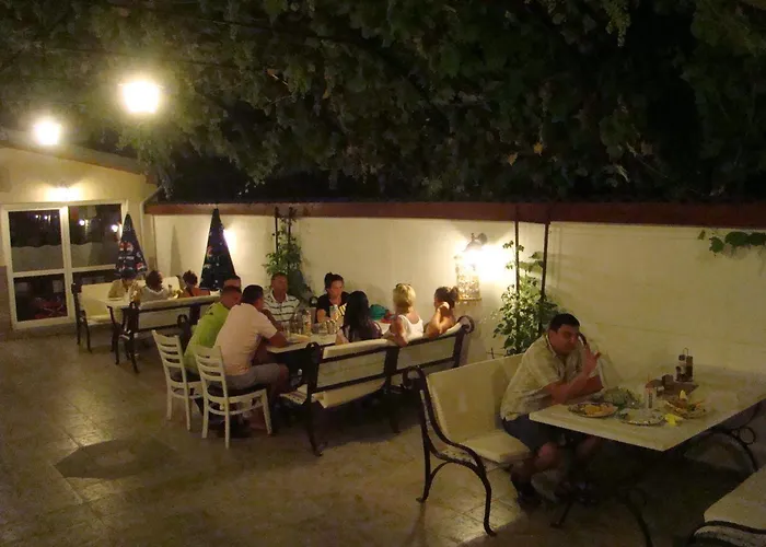 Lilia 2 Family Hotel Hotel