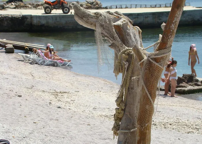 Lilia 2 Family Hotel